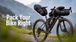 Jak się spakować na wyprawę bikepackingową? Poznaj niezbędne torby rowerowe