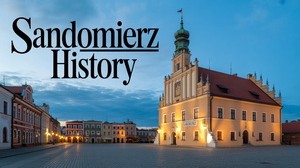 Gotycki Ratusz Sandomierza - elegancka perła na Rynku otoczona zabytkowymi kamienicami